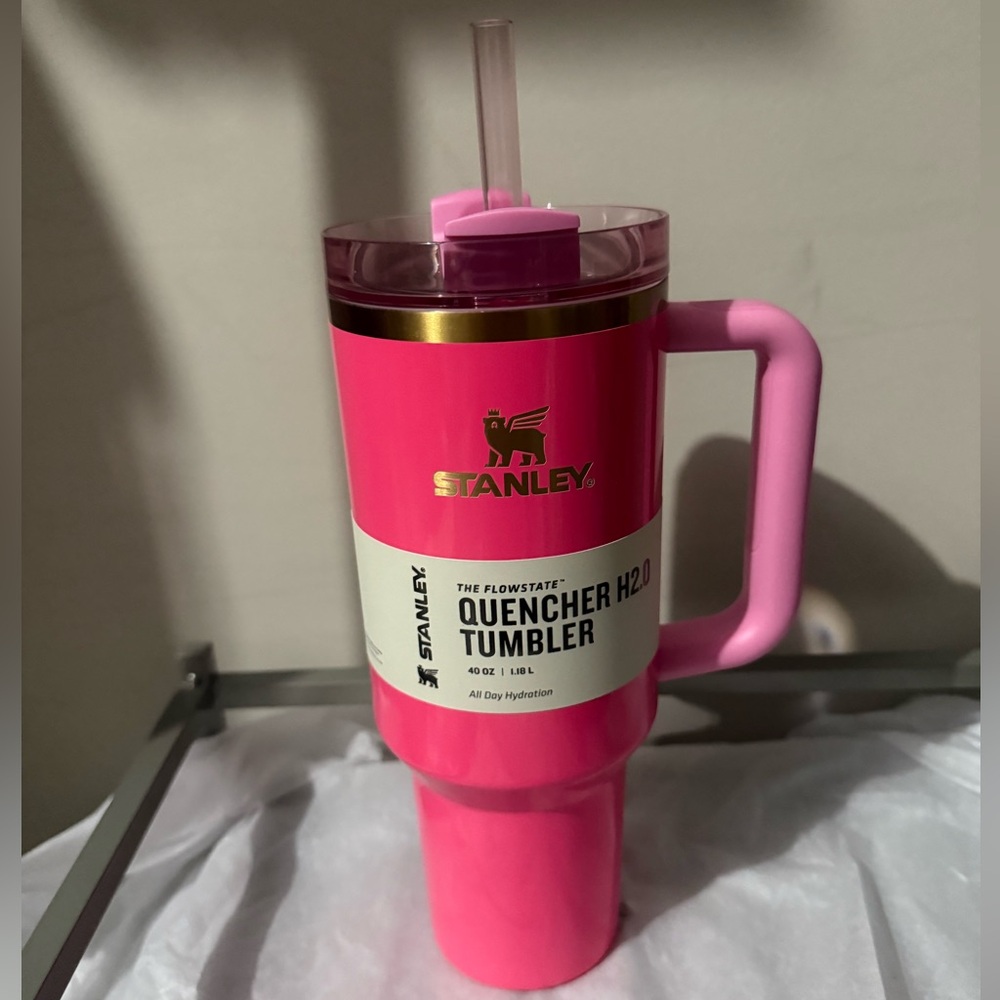 Stanley Pink FlowState Quencher Tumbler